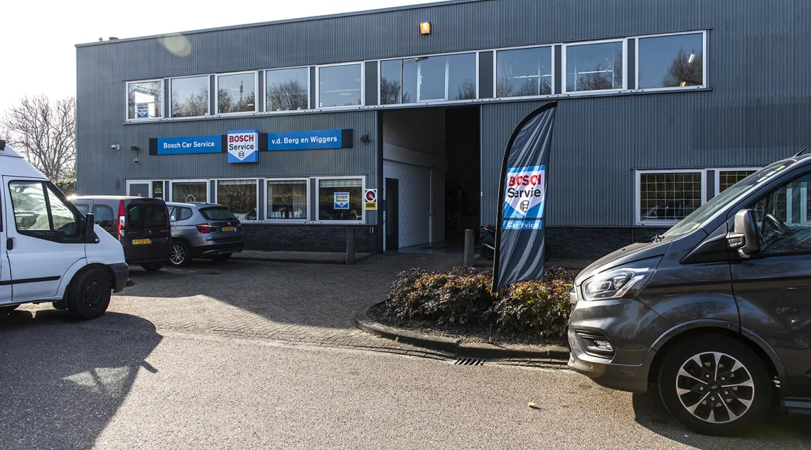 pand van Bosch Car Service Berg en Wiggers in Amsterdam