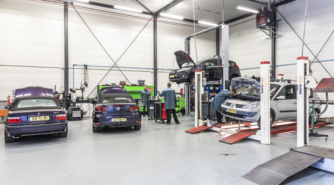 Werkplaats van Bosch Car Service Berg en Wiggers in Amsterdam
