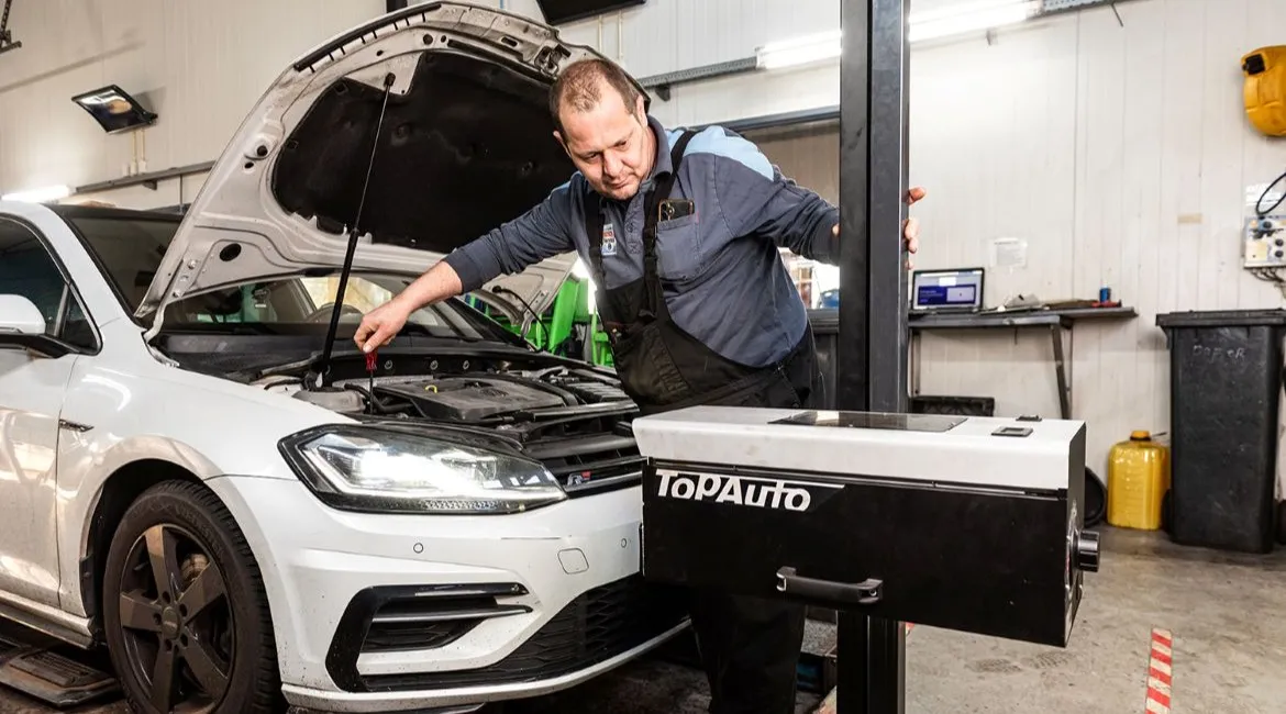 Bosch Car Service Kiefte monteur