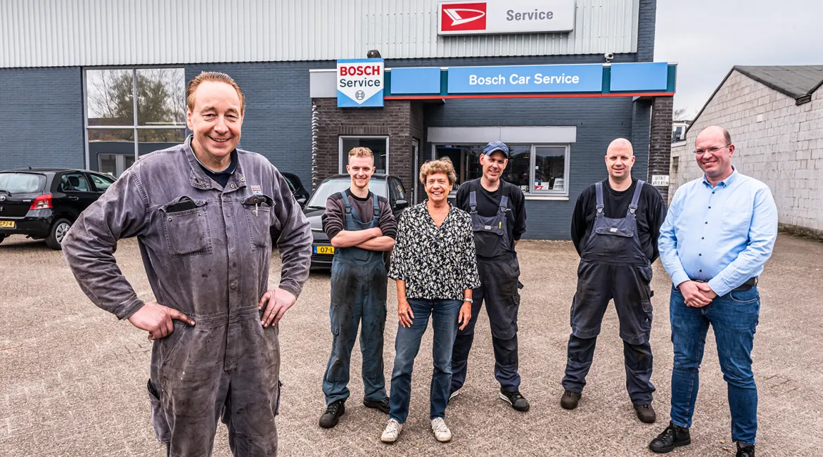 het team van Bosch Car Service Oprins in Breda