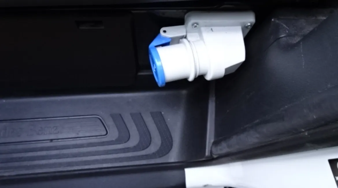 Mercedes Benz koelwagen