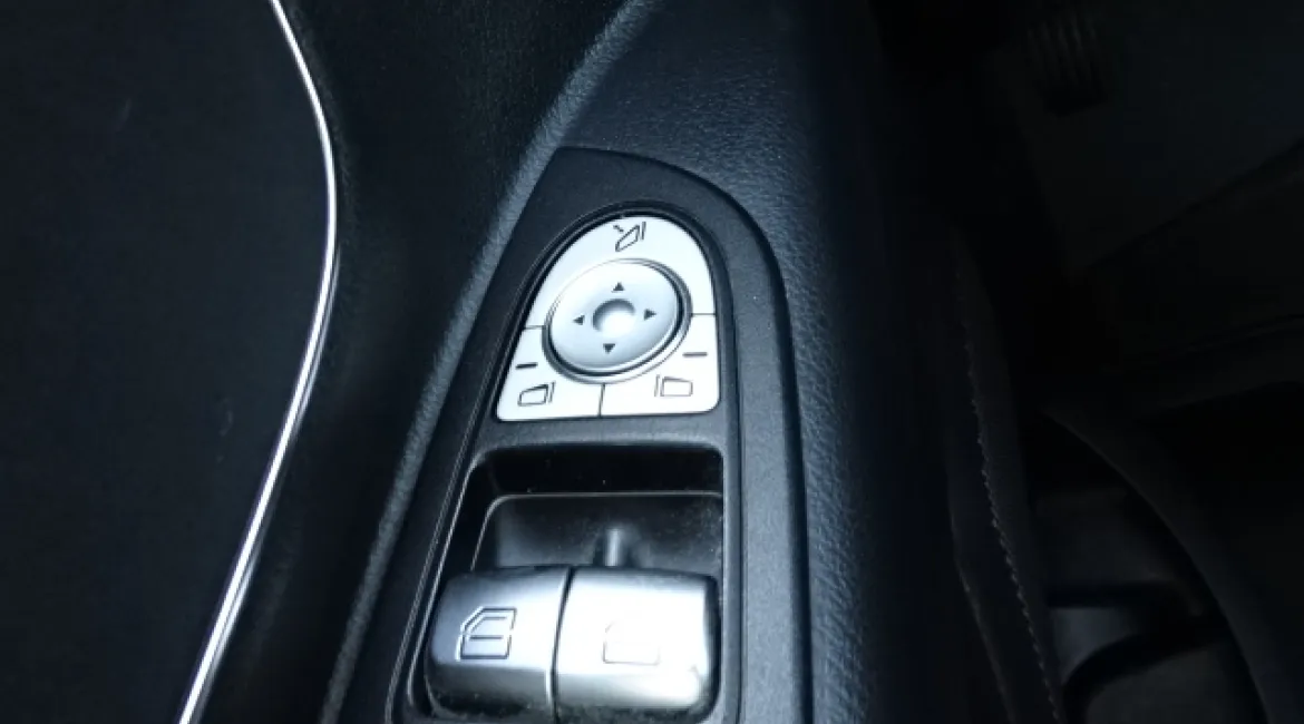 Mercedes Benz koelwagen