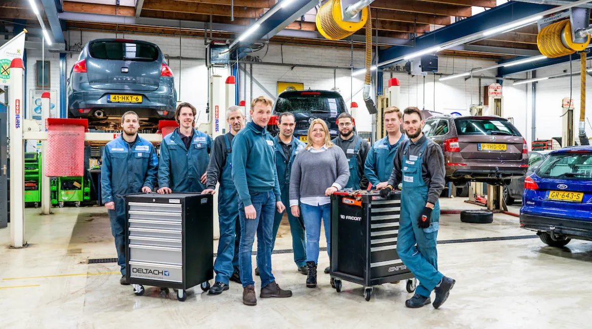 het team van garage Piet Smink in Hoogland