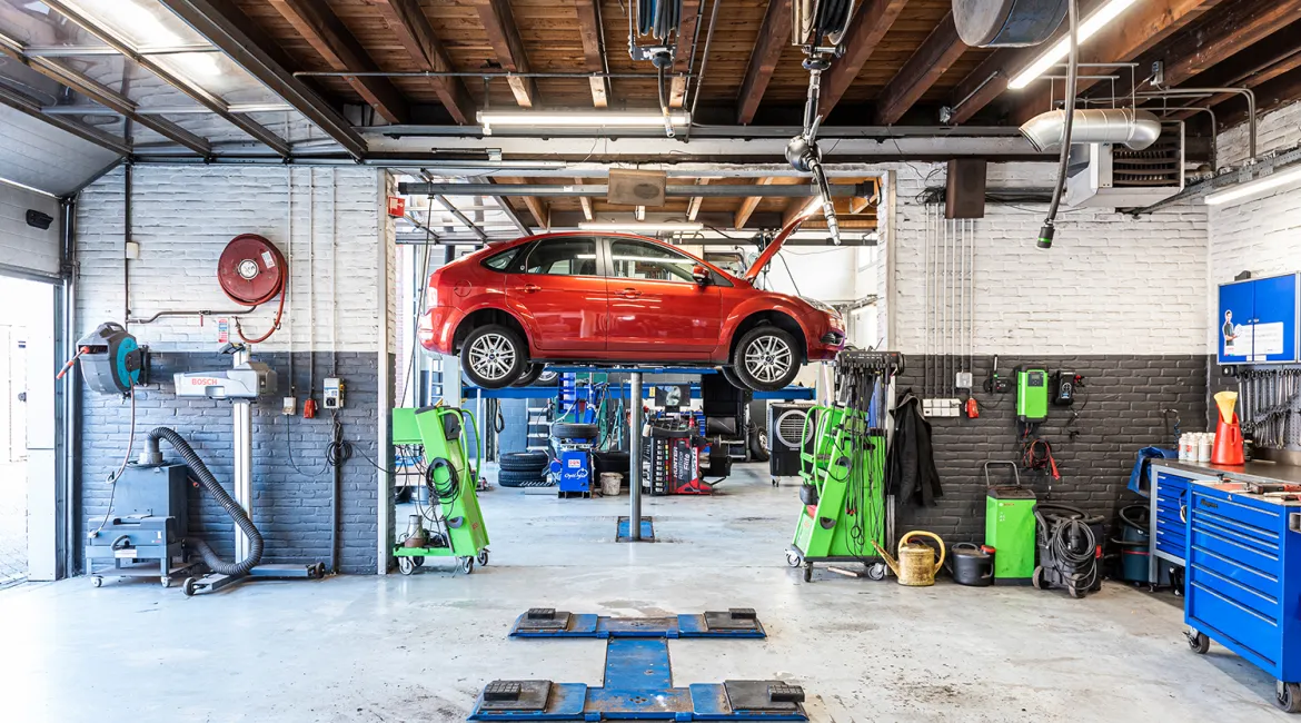 Werkplaats van Bosch Car Service Slootweg in Amersfoort