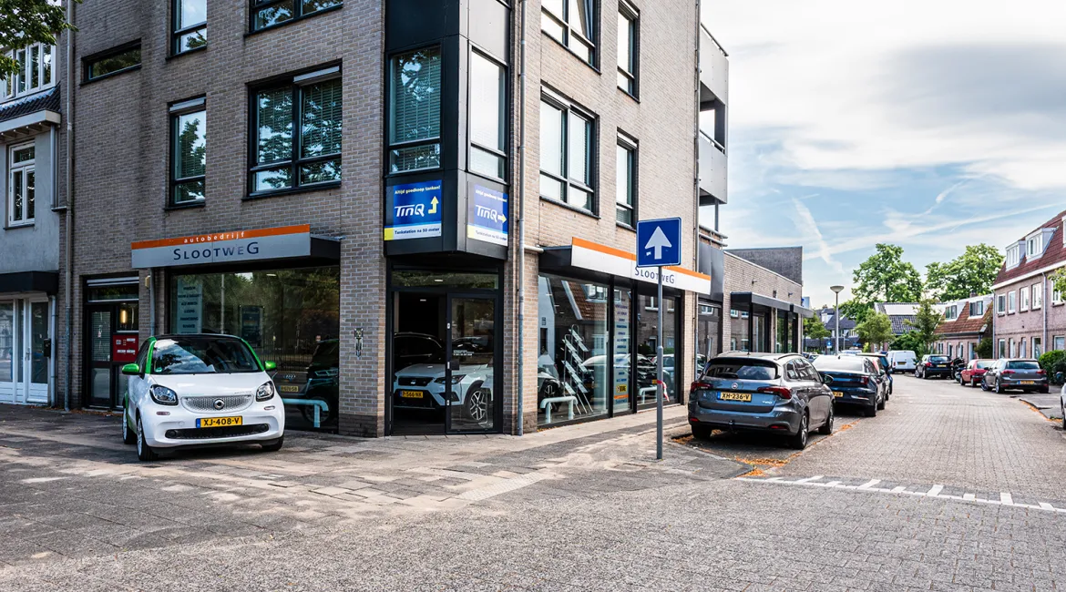 Zijingang van Bosch Car Service Slootweg in Amersfoort