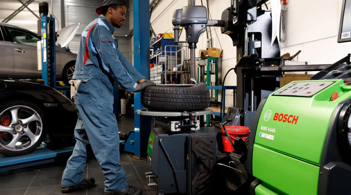 monteur banden met velg